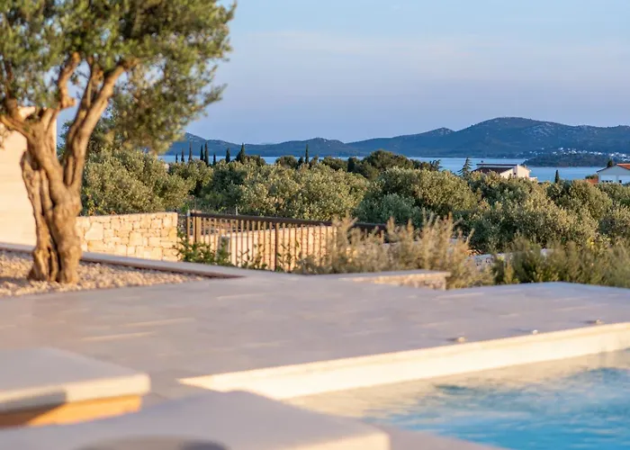 Belvedere * 圣菲利普雅科夫